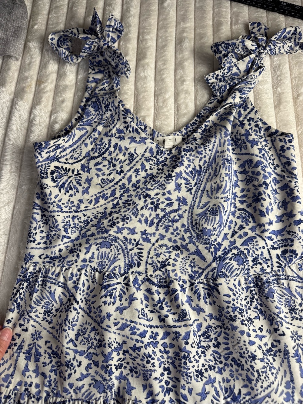 THML White Blue Paisley Sundress Adjustable Tie Shoulder Midi Dress Boho XS - Picture 9 of 10